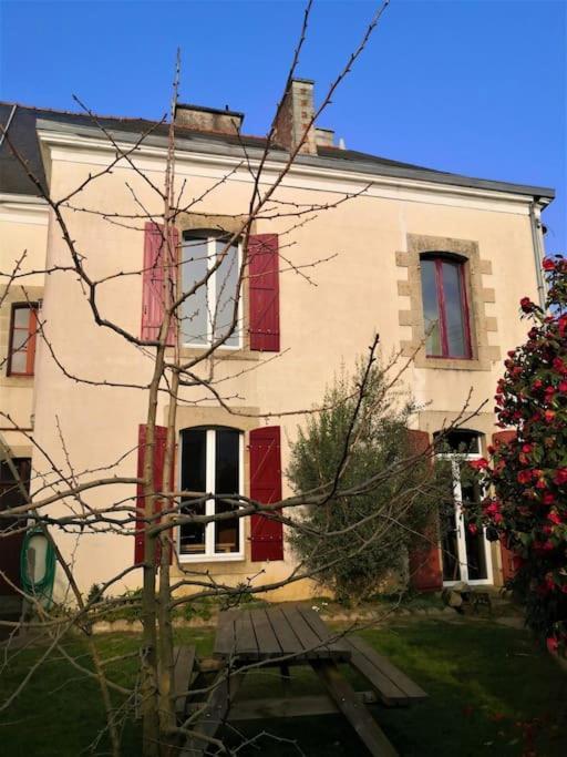 Grande Maison De Ville Entre Terre Et Mer Malestroit Exterior foto
