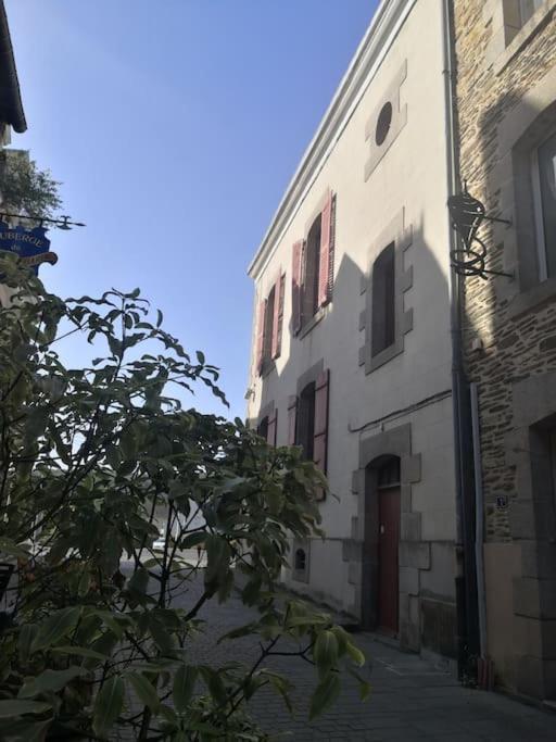 Grande Maison De Ville Entre Terre Et Mer Malestroit Exterior foto